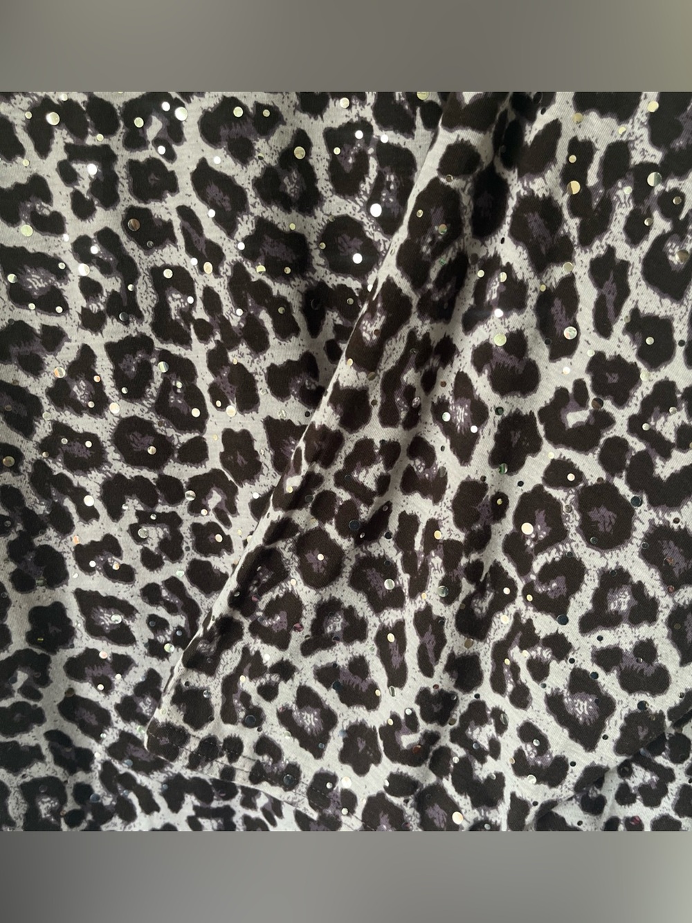 New Cathy Daniels 3X Leopard Print Sequin Blouse Keyhole Accent 3/4 Sleeve Top - Picture 3 of 11